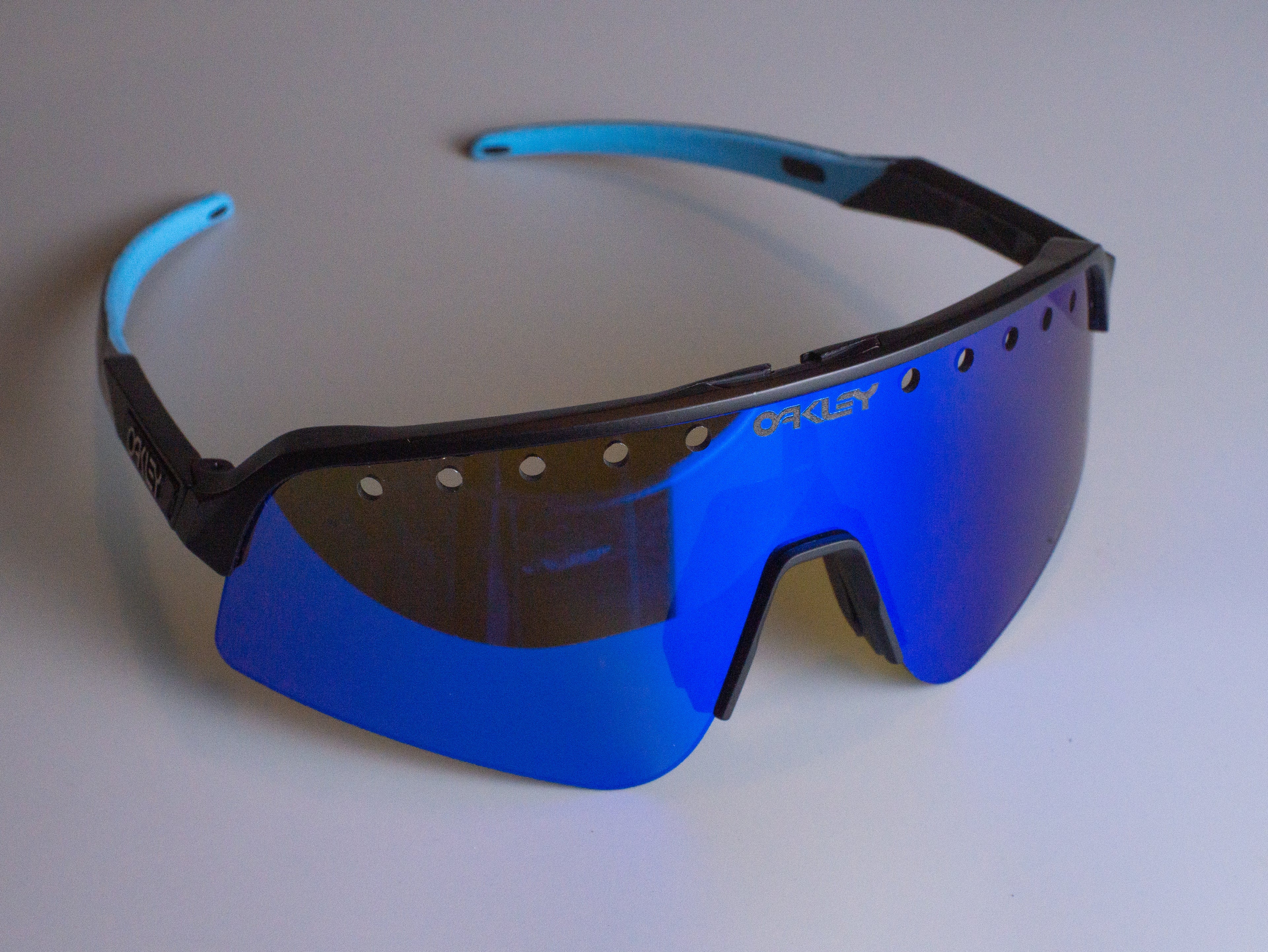 OAKLEY SUTRO LITE SWEEP