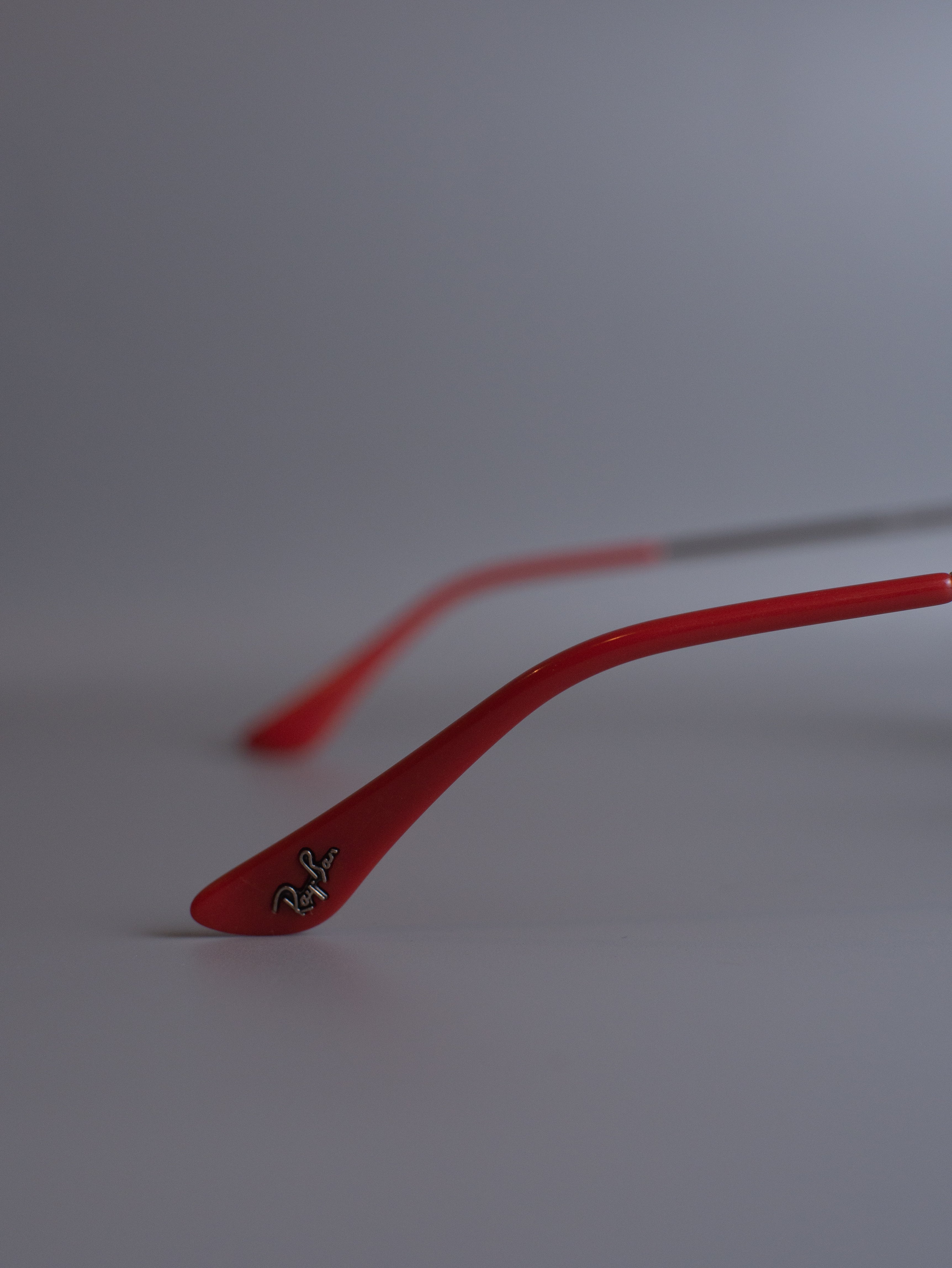 ROUND SCUDERIA FERRARI