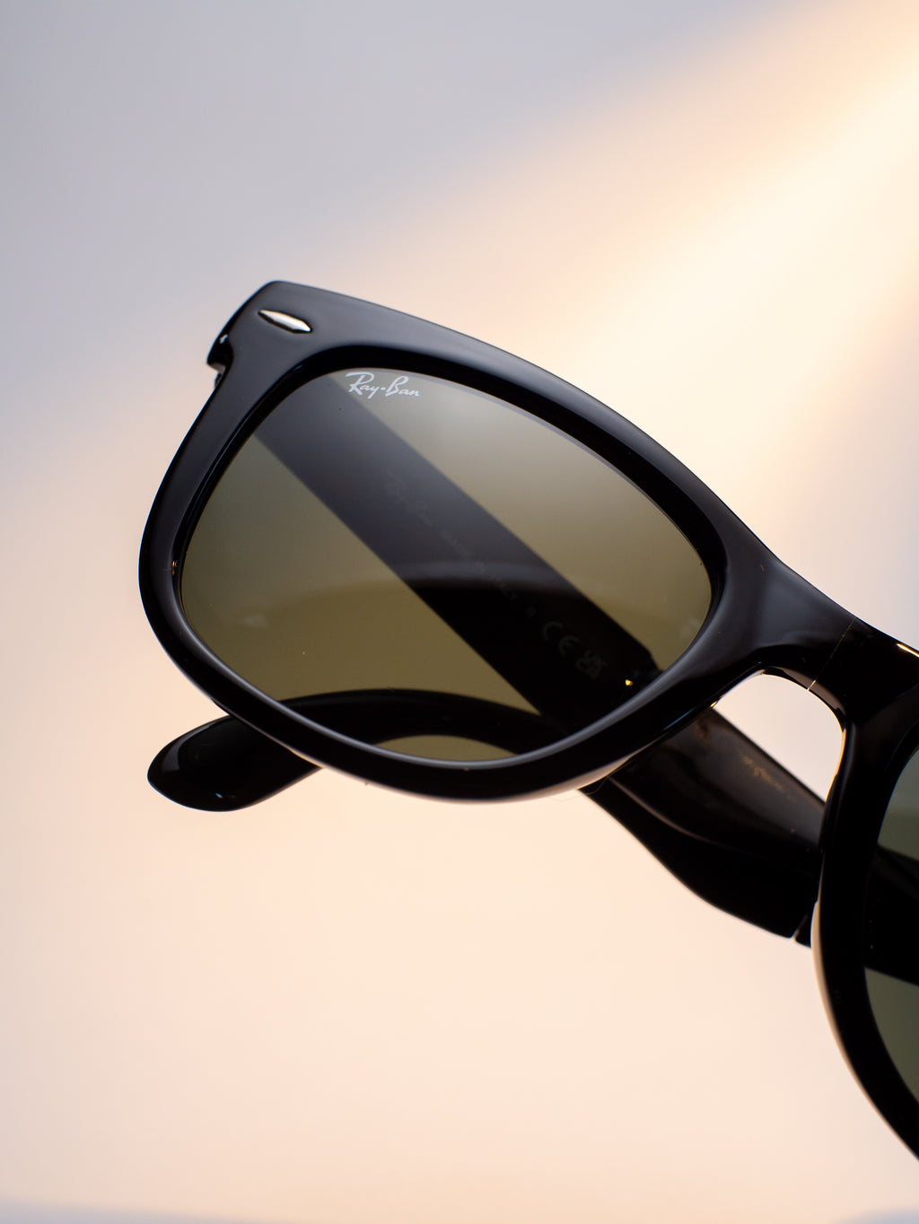 WAYFARER FOLDING