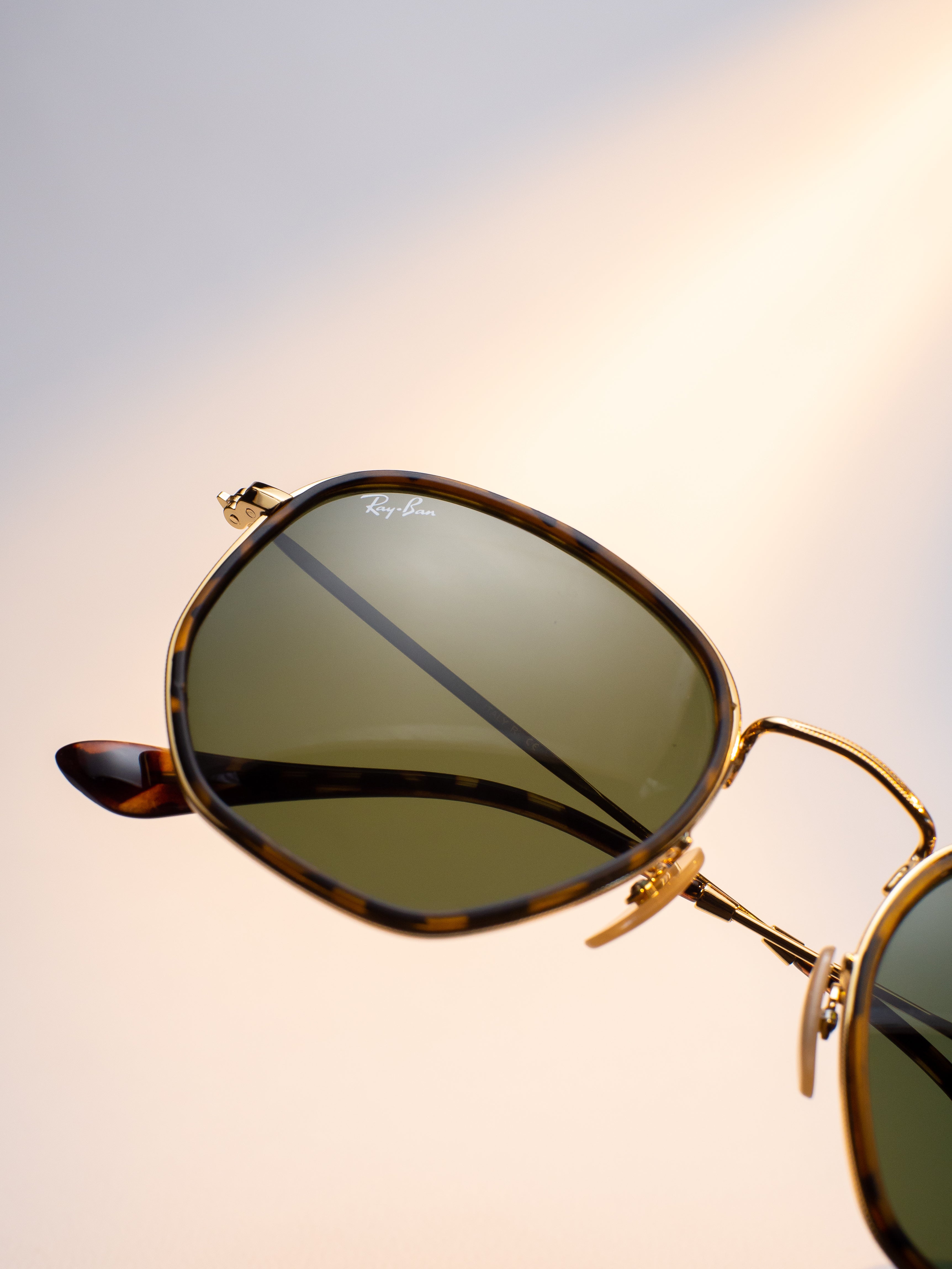 HEXAGONAL II (MARCO CAREY)