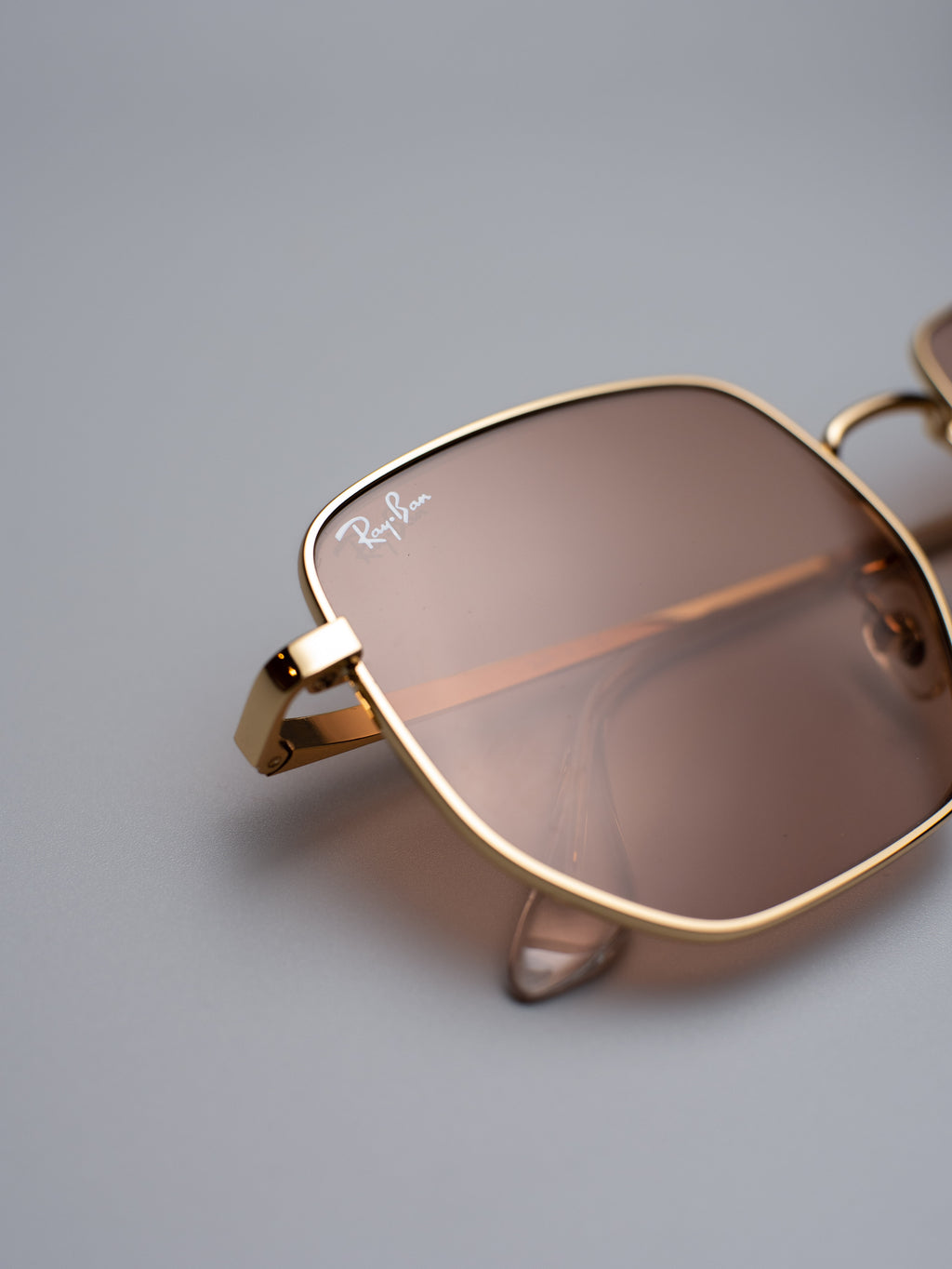 HEXAGONAL OVERSIZED PINK
