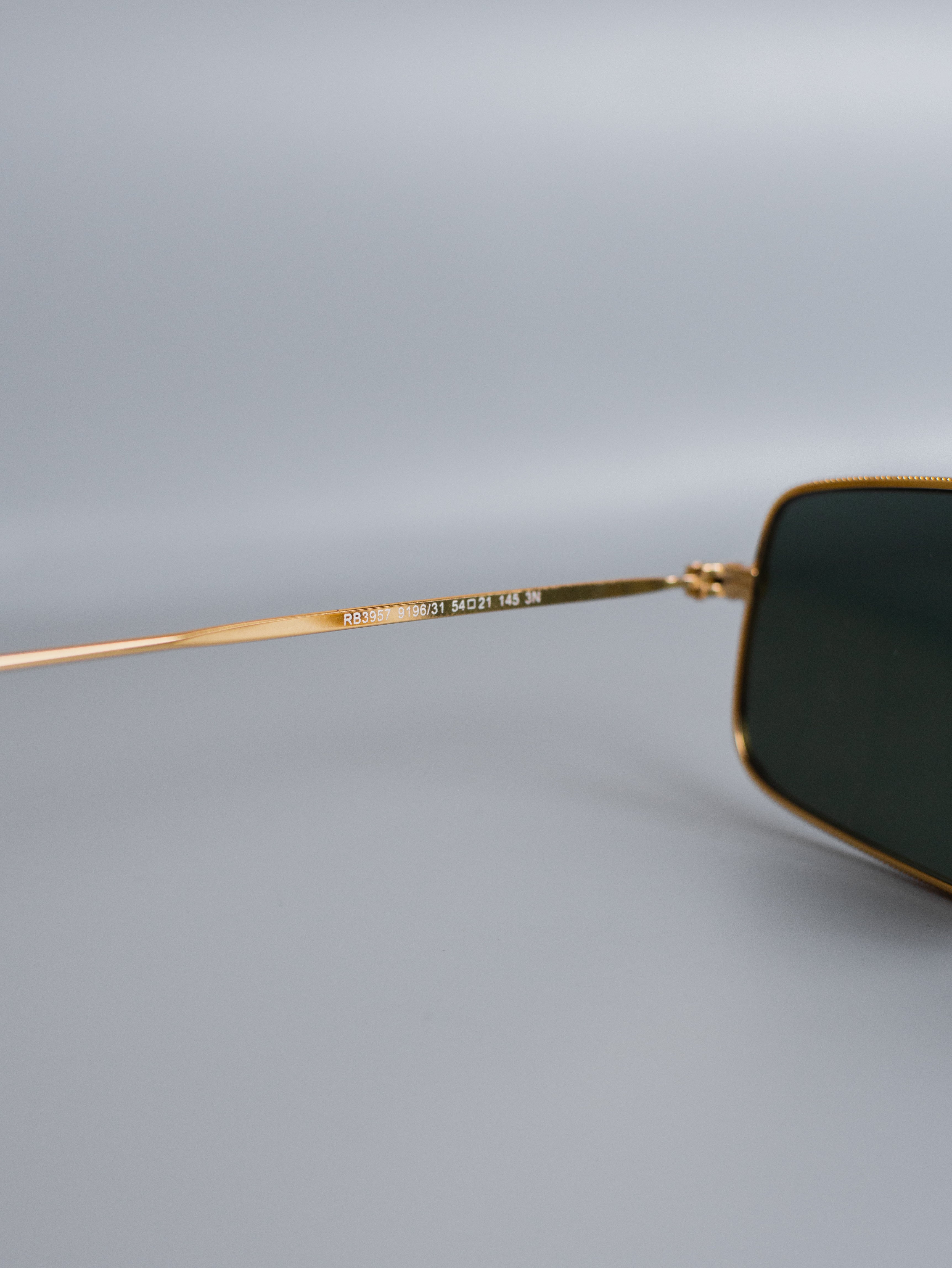 JULIE RB3957