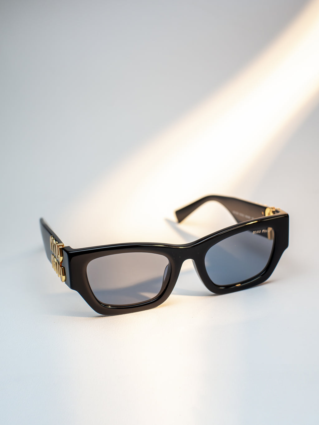 MIU MIU SMU 09W